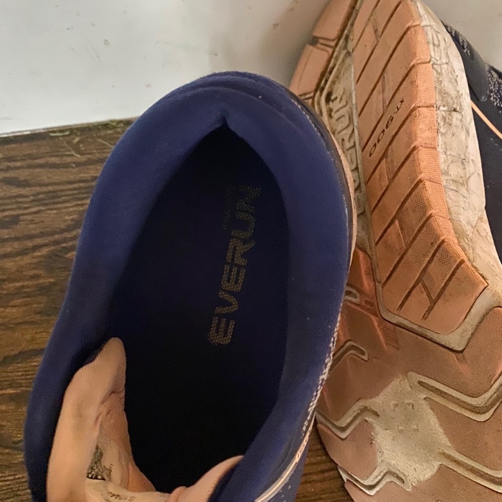 Sneaker - Picture 3 of 3